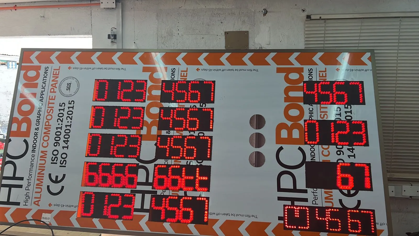 Detalle de los displays del tablero